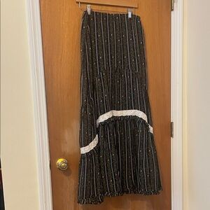 Floral Maxi Skirt with Lace Trim